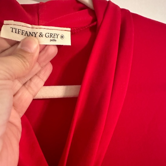 NWT Tiffany & Grey Red Top - Picture 3 of 4
